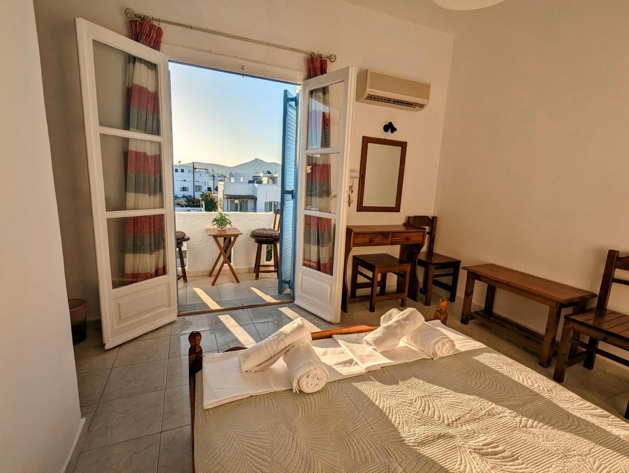 Aparthotel Barbaras à Náoussa Extérieur photo